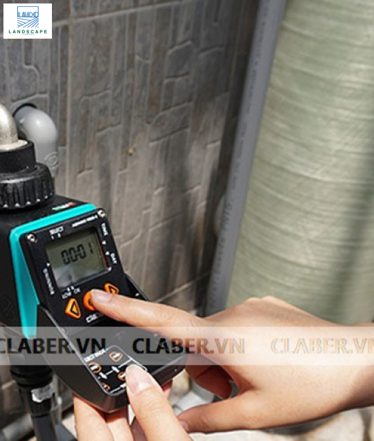 Bộ hẹn giờ tưới cây tự động Claber Aquauno Video 2 8428